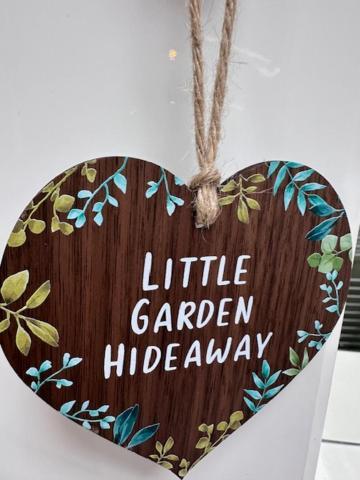 The Little Garden Hideaway With Stunning Sea Views And Garden Bed & Breakfast Holyhead Ngoại thất bức ảnh